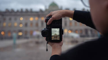 Nikon magazine